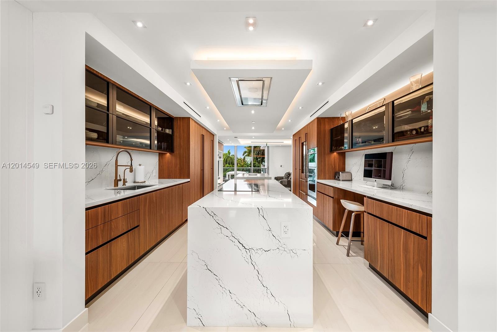 2627 S Bayshore Dr 603