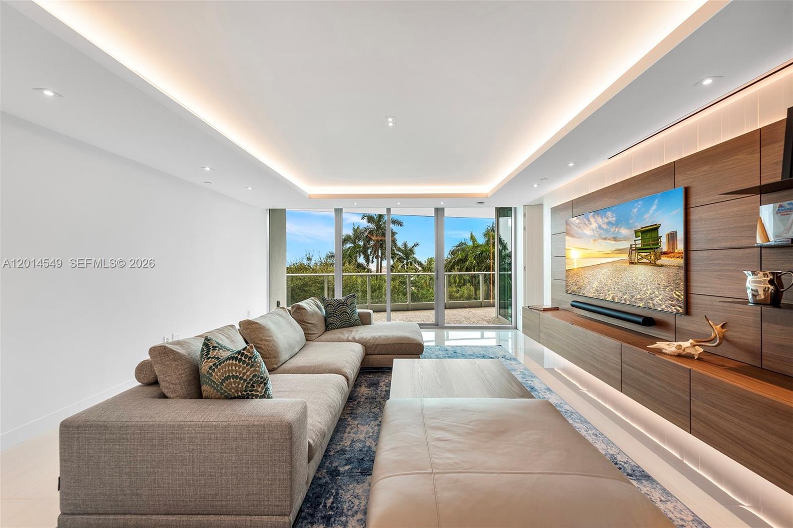 GROVENOR HOUSE CONDO - Residential Lease