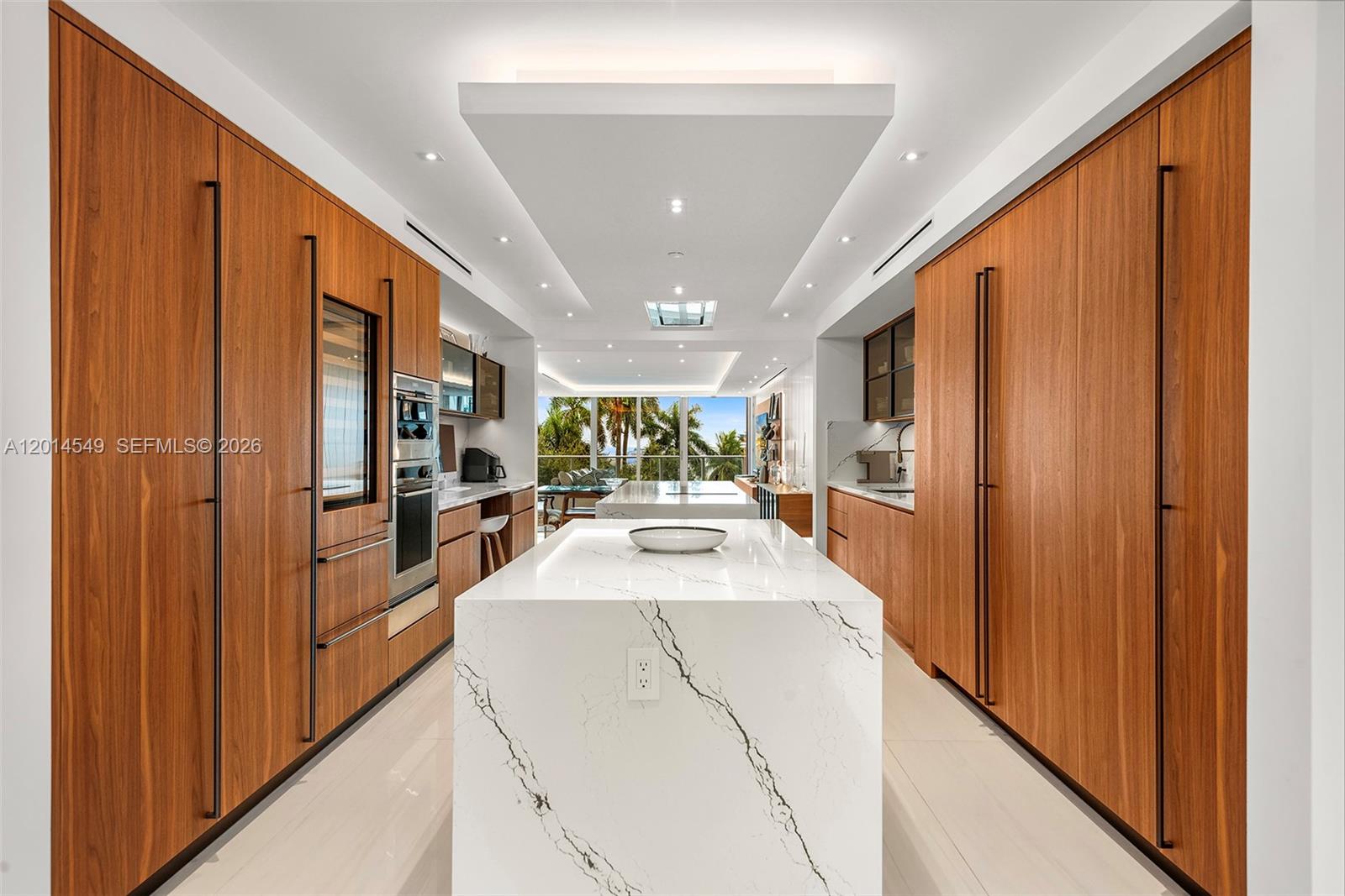 GROVENOR HOUSE CONDO - Residential Lease