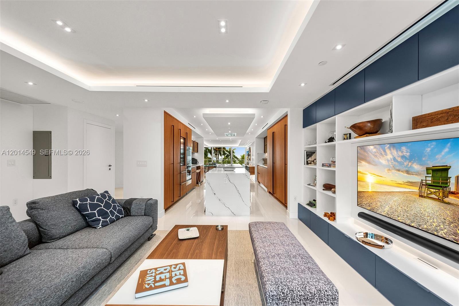 GROVENOR HOUSE CONDO - Residential Lease