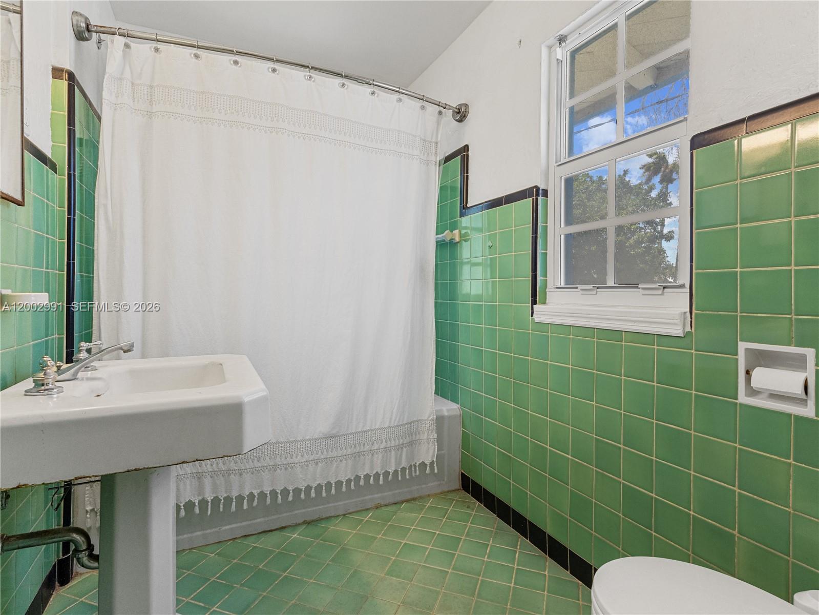 ROSEMONT PARK - Residential