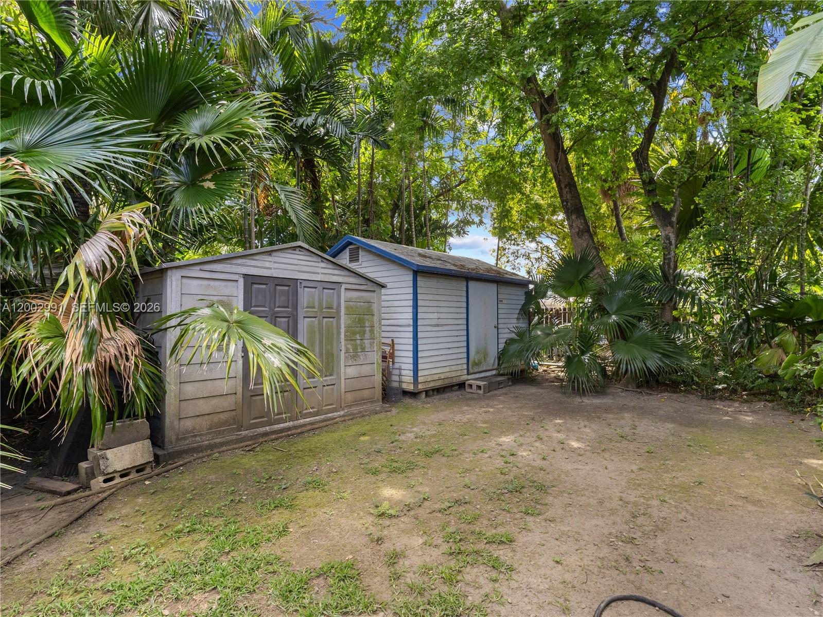 ROSEMONT PARK - Residential