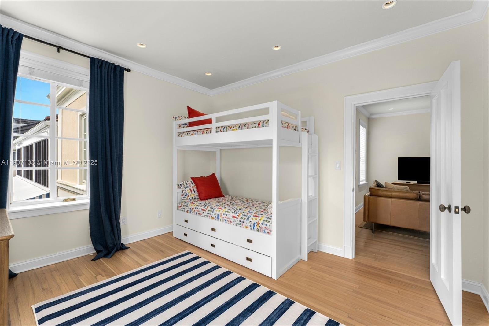 CORAL GABLES RIVIERA SEC - Residential