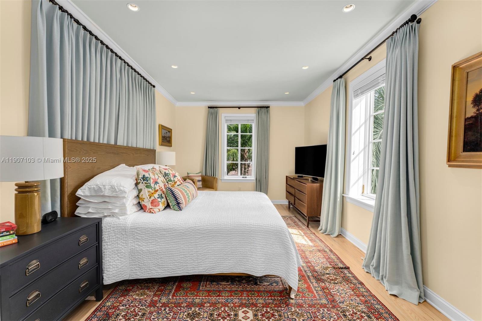 CORAL GABLES RIVIERA SEC - Residential