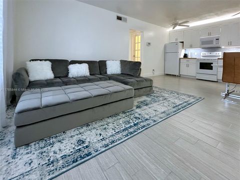 2201 NE 66th St 1301 Fort Lauderdale FL 33308