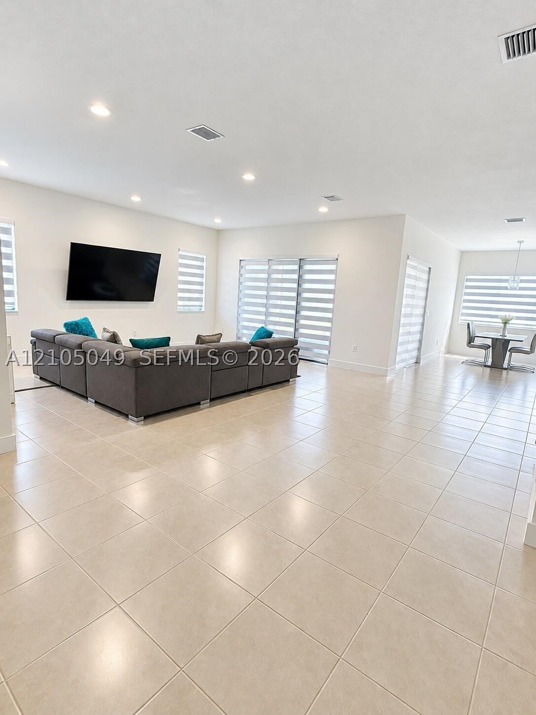 5254 Karlia Dr