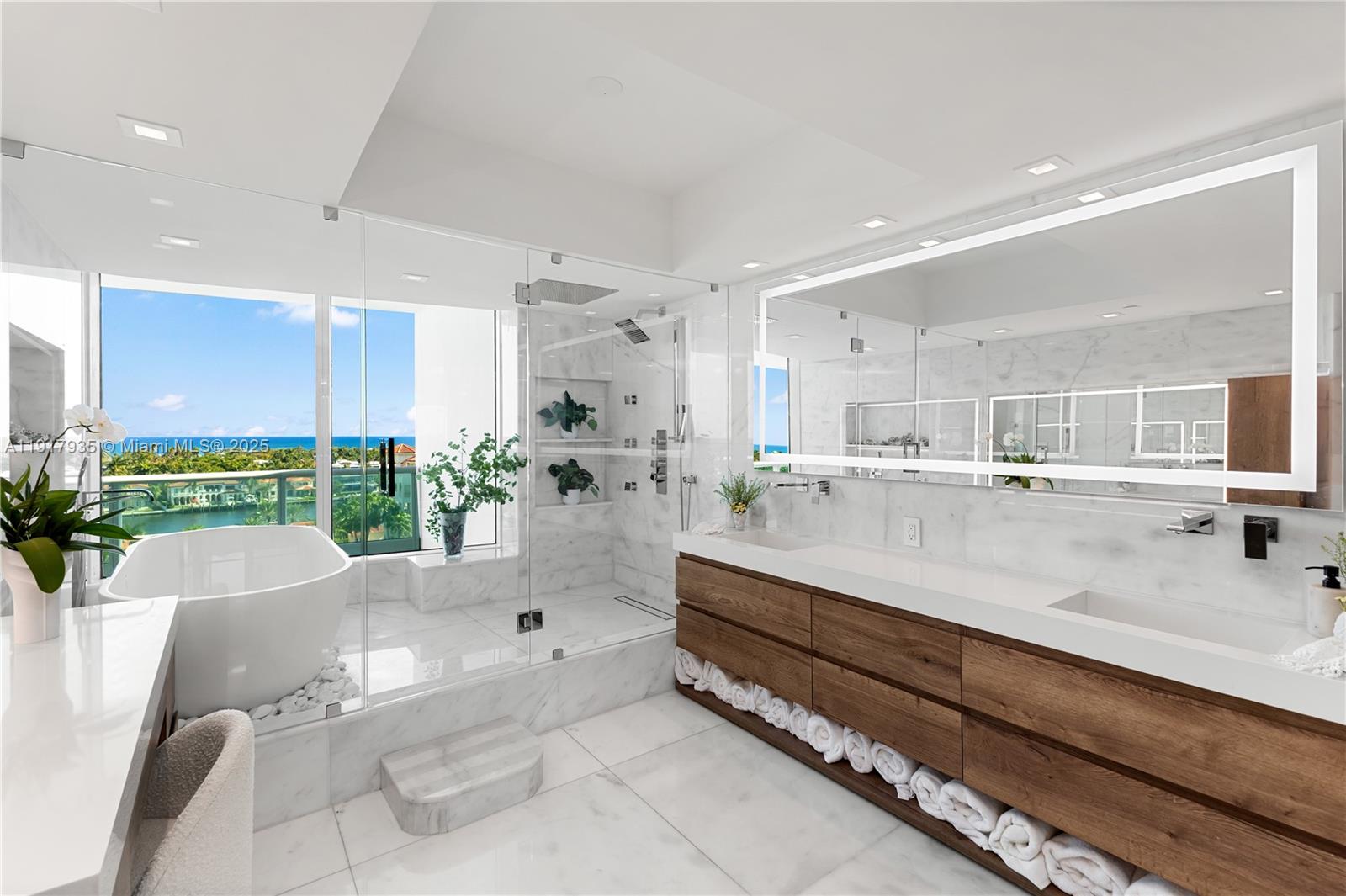 TOWERS OF PORTO VITA-SOUT - Residential