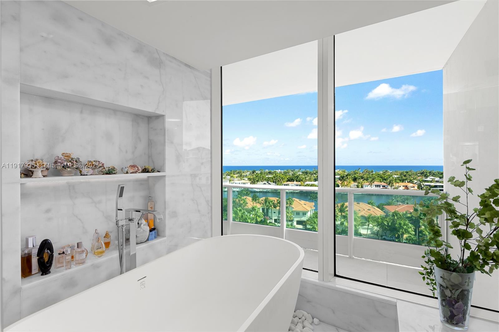 TOWERS OF PORTO VITA-SOUT - Residential