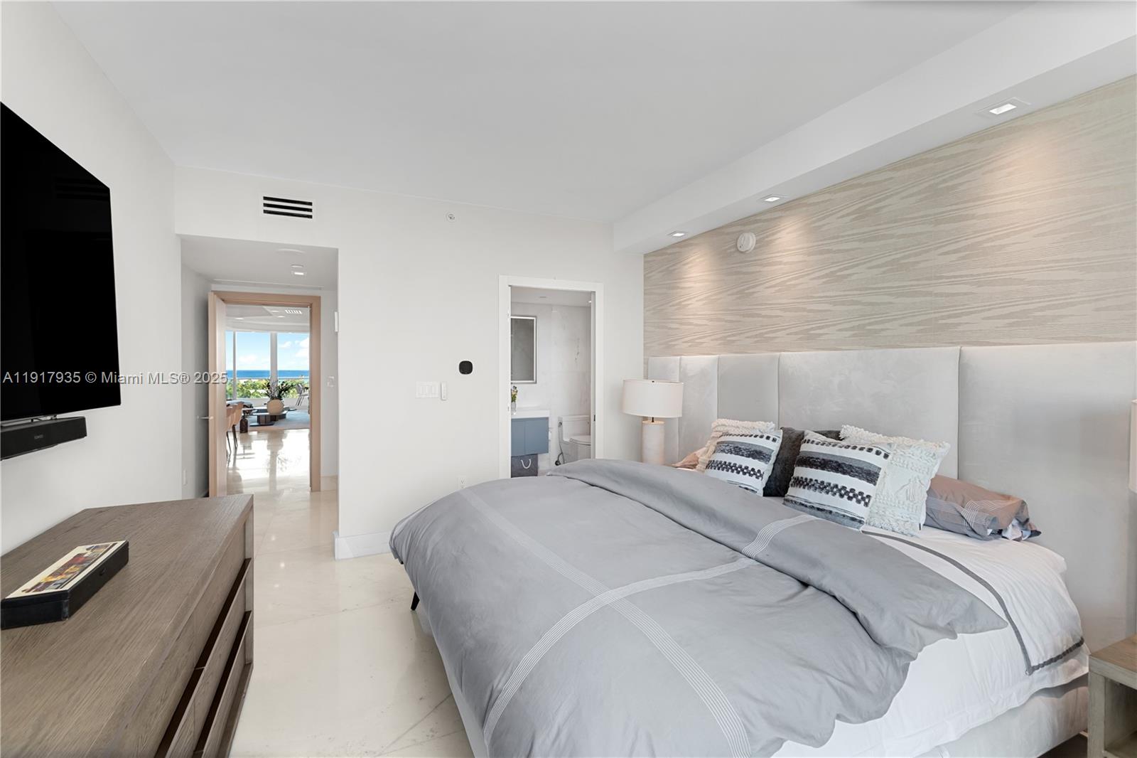 TOWERS OF PORTO VITA-SOUT - Residential