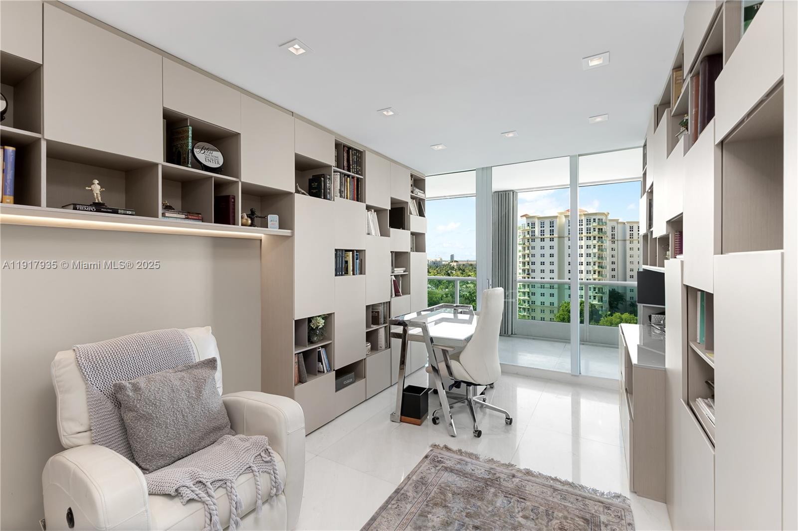 TOWERS OF PORTO VITA-SOUT - Residential