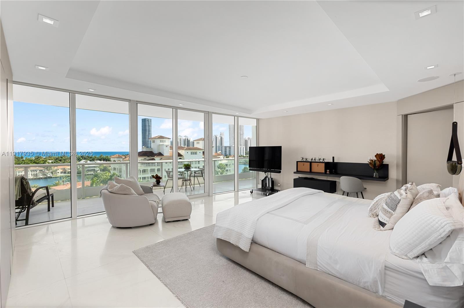 TOWERS OF PORTO VITA-SOUT - Residential