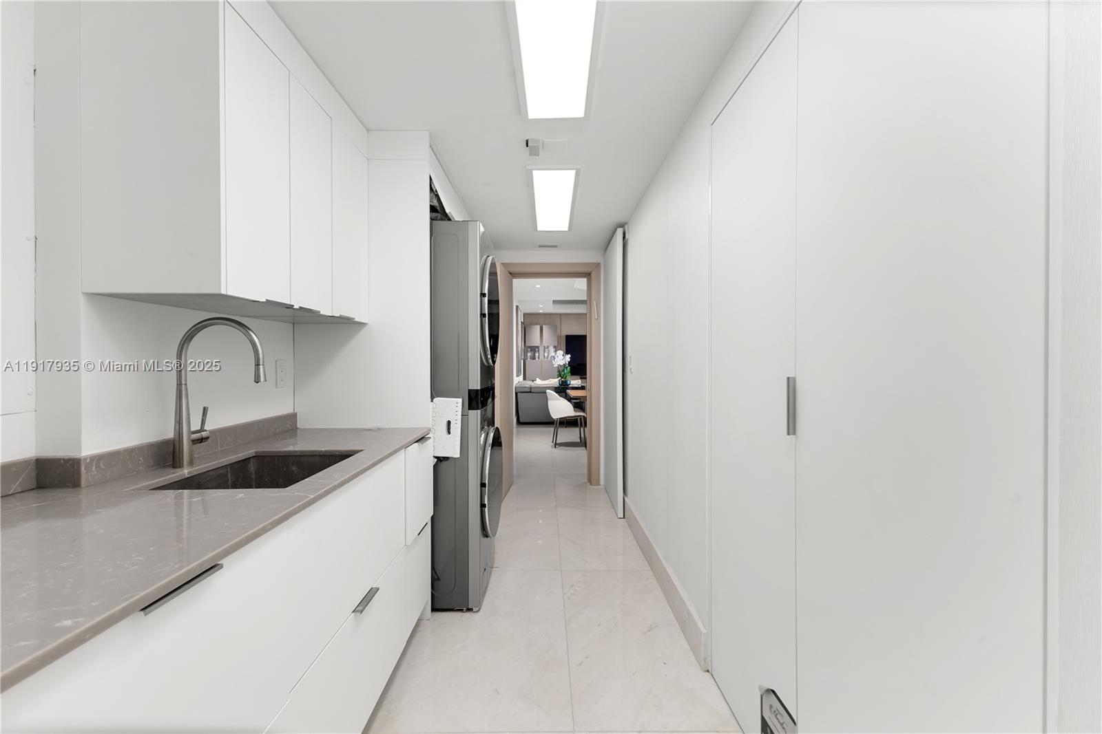 TOWERS OF PORTO VITA-SOUT - Residential