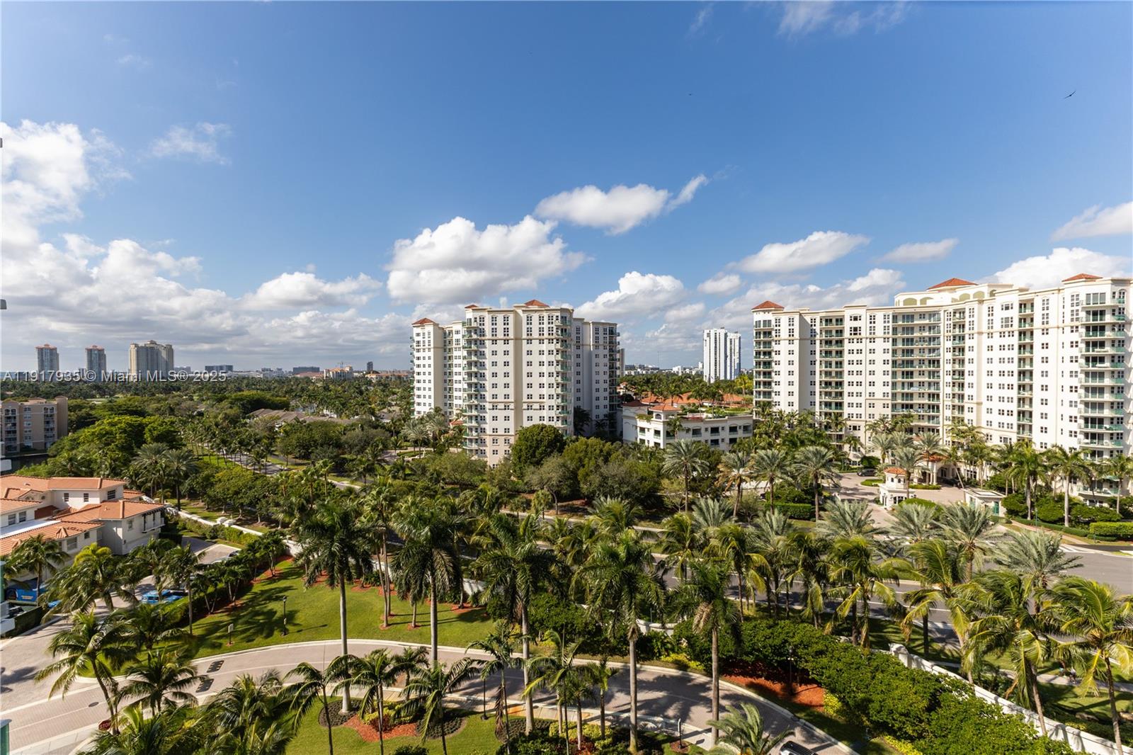 TOWERS OF PORTO VITA-SOUT - Residential