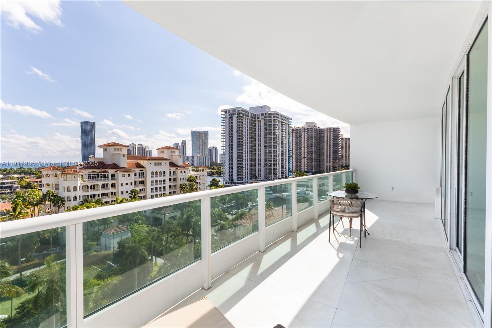 TOWERS OF PORTO VITA-SOUT - Residential