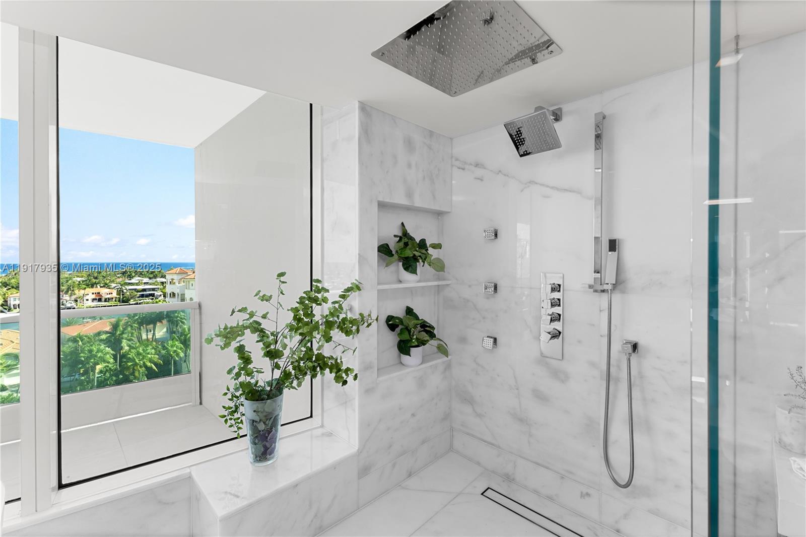 TOWERS OF PORTO VITA-SOUT - Residential