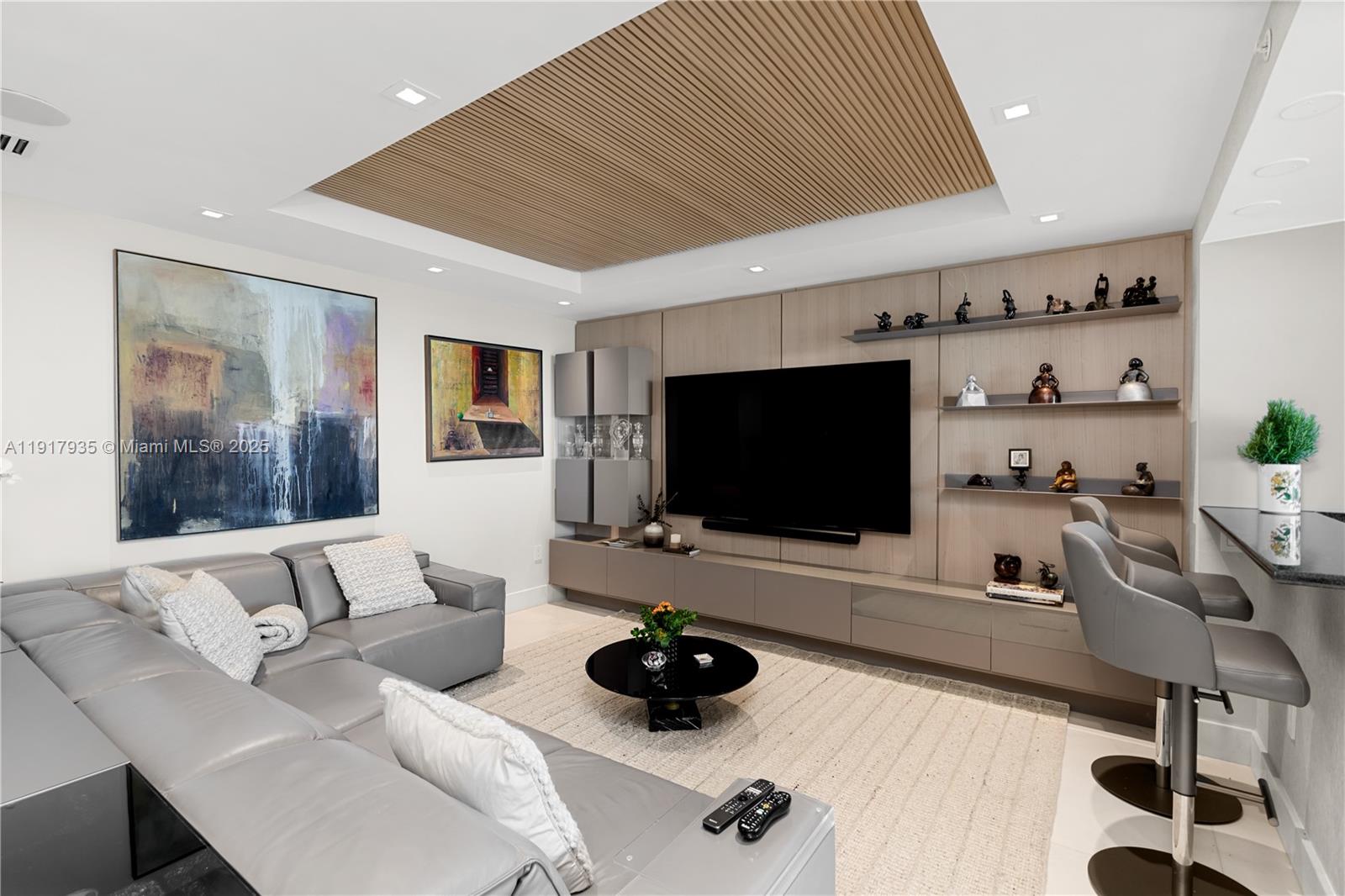 TOWERS OF PORTO VITA-SOUT - Residential