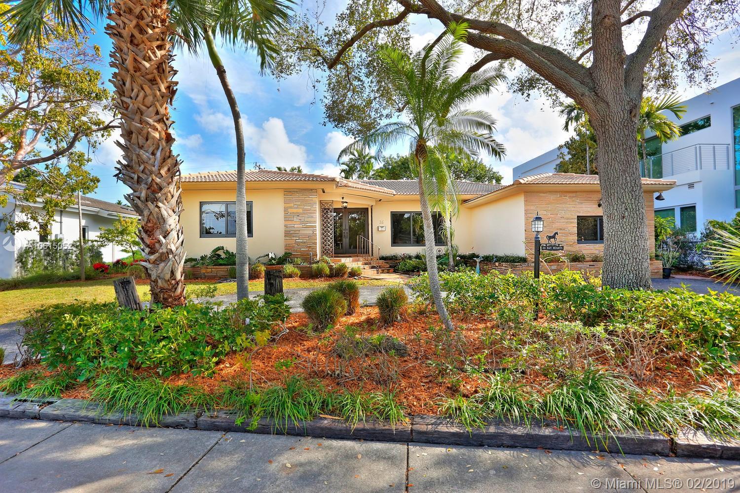 Photo 1 of 26 Bay Heights Dr, Miami, Florida, $1,150,000, Web #: 10615052