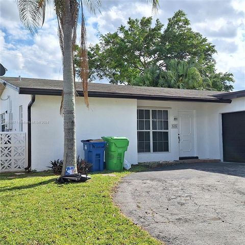 Single Family Residence in Sunrise FL 9494 26th St St 7.jpg