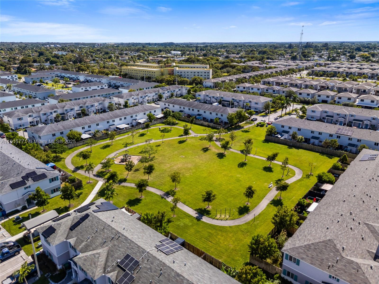 FOREST PARK VILLAS - Residential