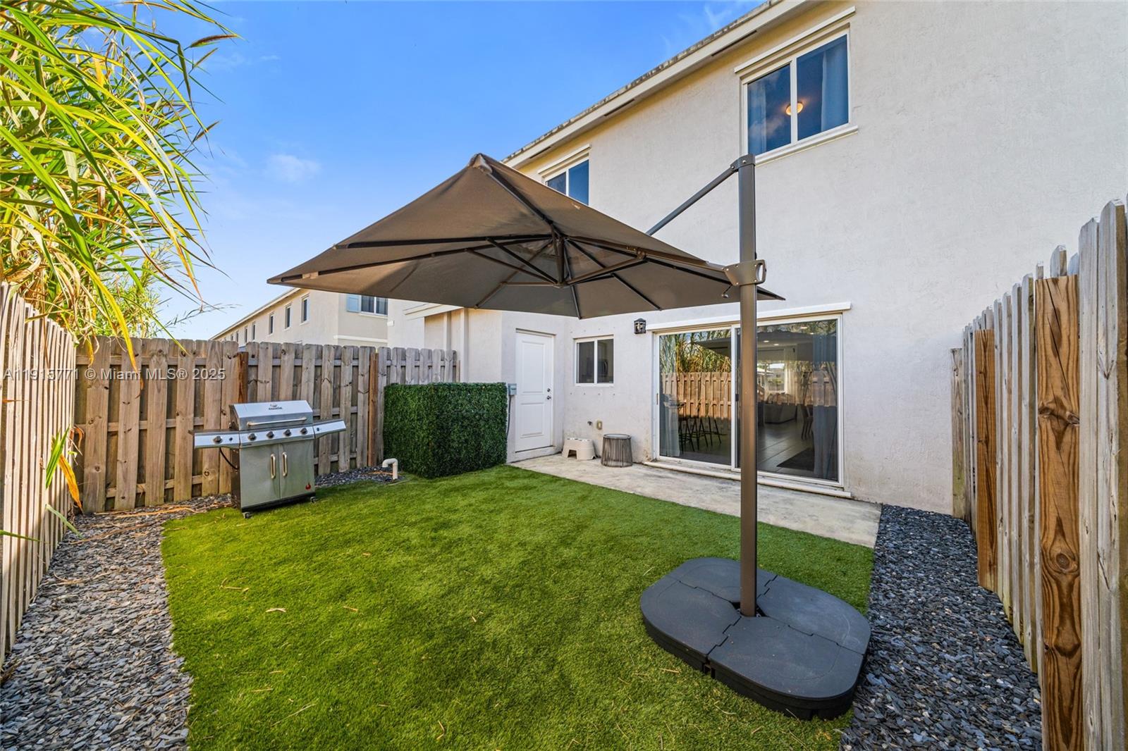 FOREST PARK VILLAS - Residential