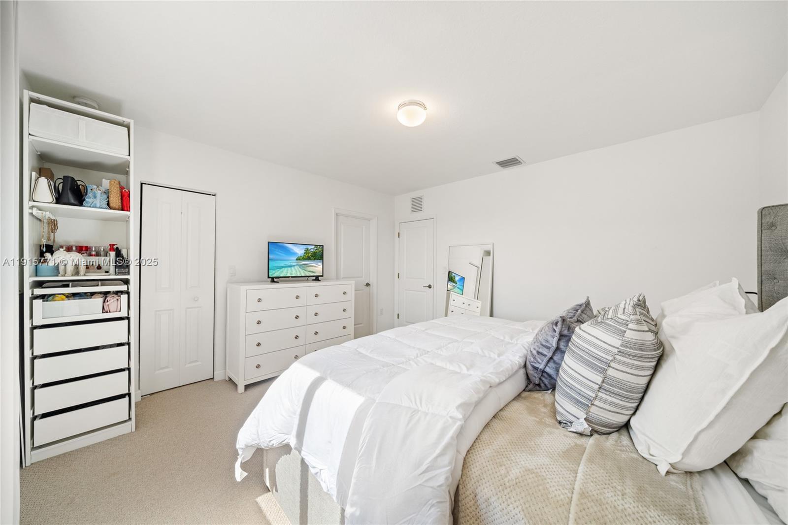 FOREST PARK VILLAS - Residential