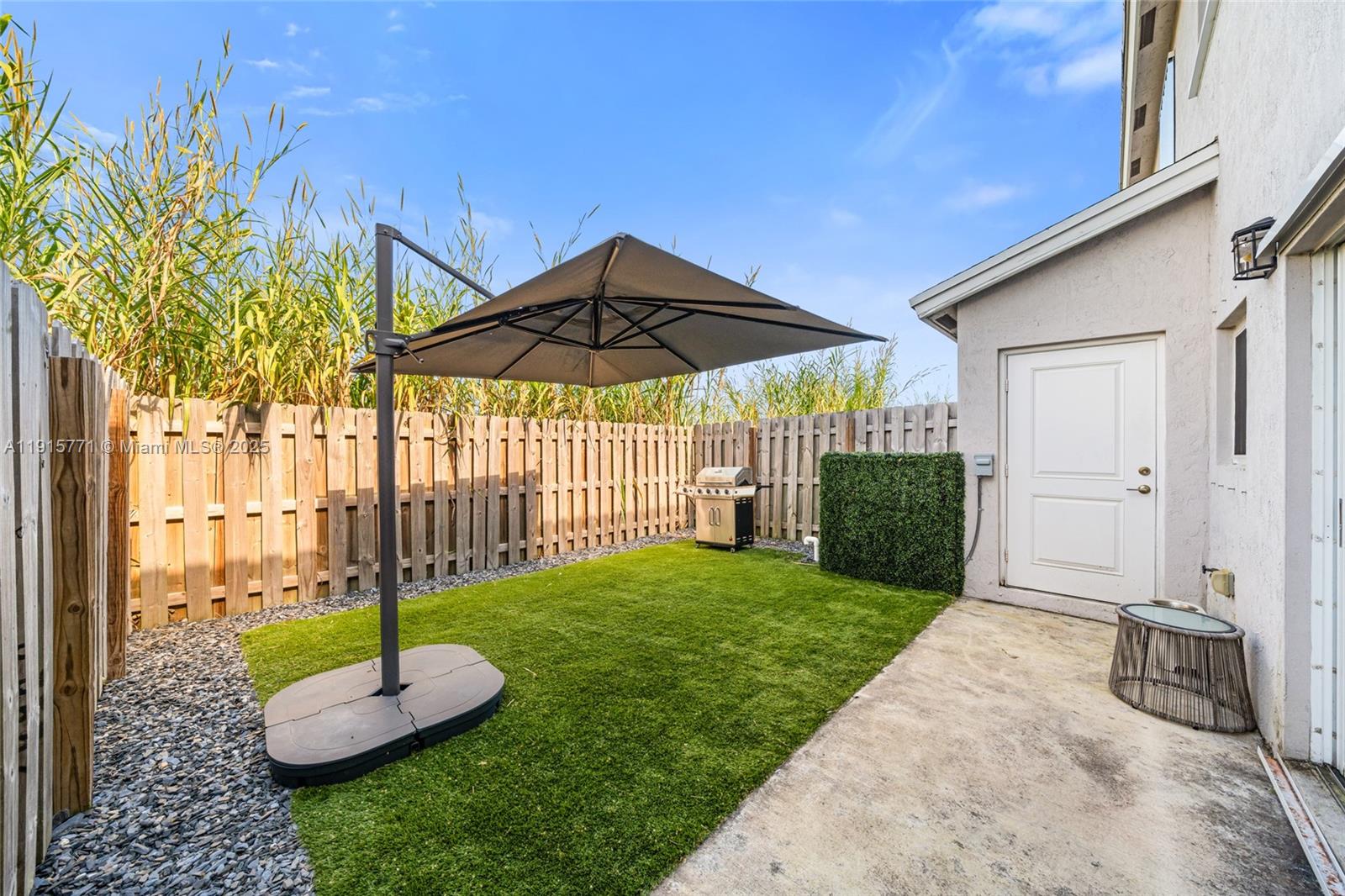 FOREST PARK VILLAS - Residential