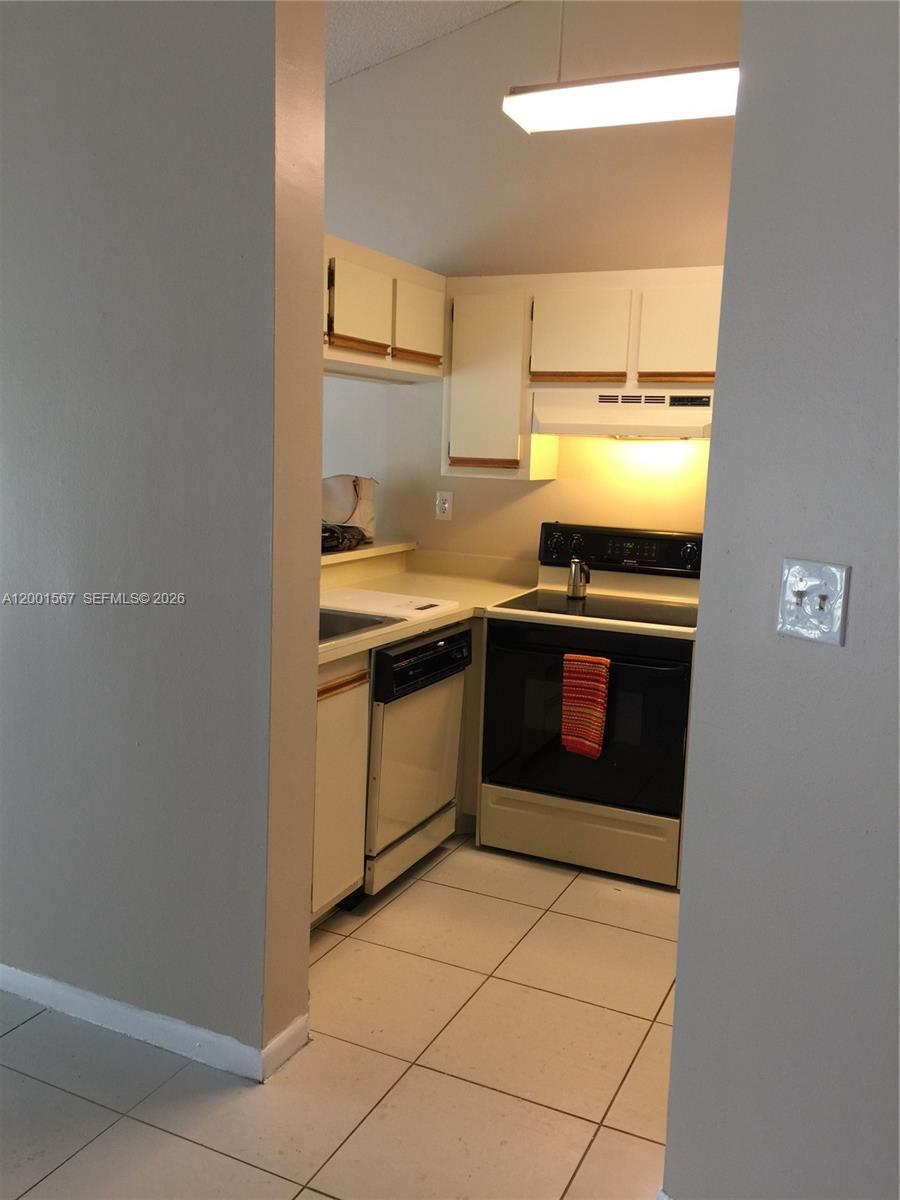 PARC VISTA CONDO - Residential Lease