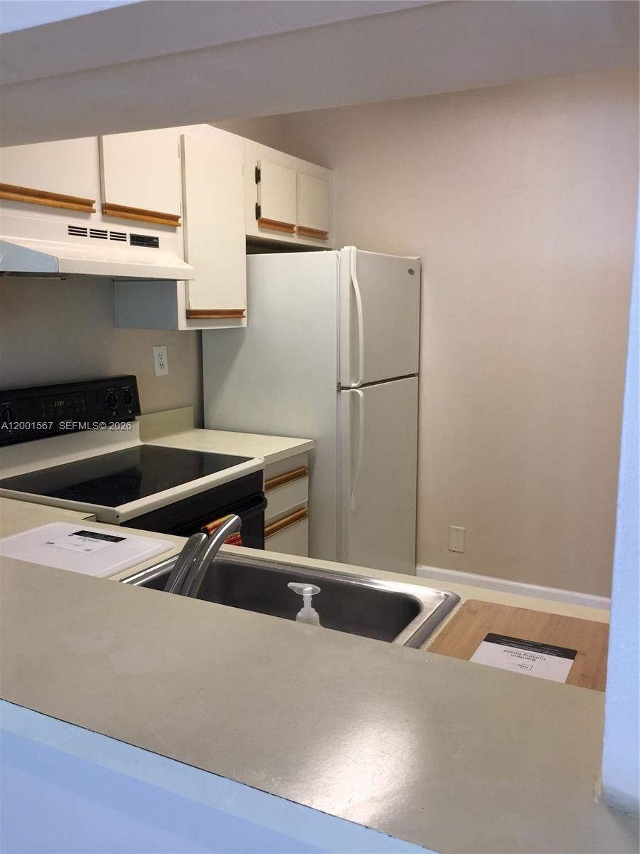 PARC VISTA CONDO - Residential Lease