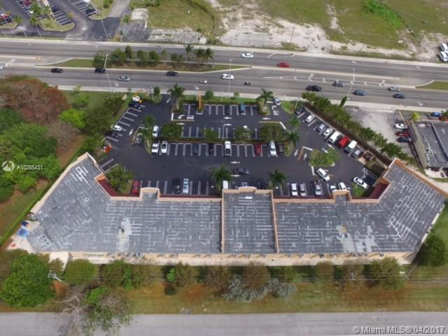 MADEIRA COMMERCE - Commercial Sale