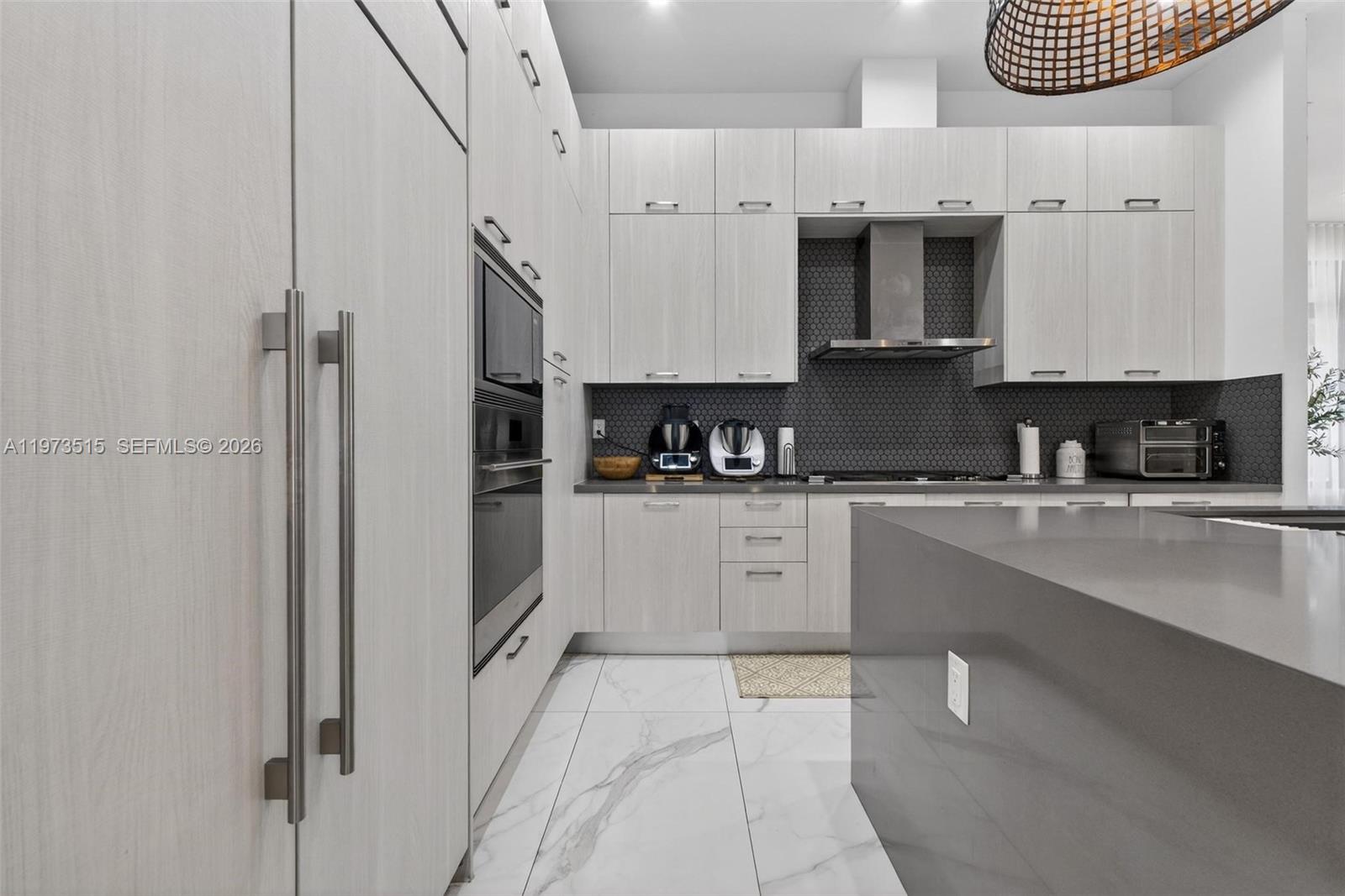 DOWNTOWN DORAL SOUTH PHAS - Residential