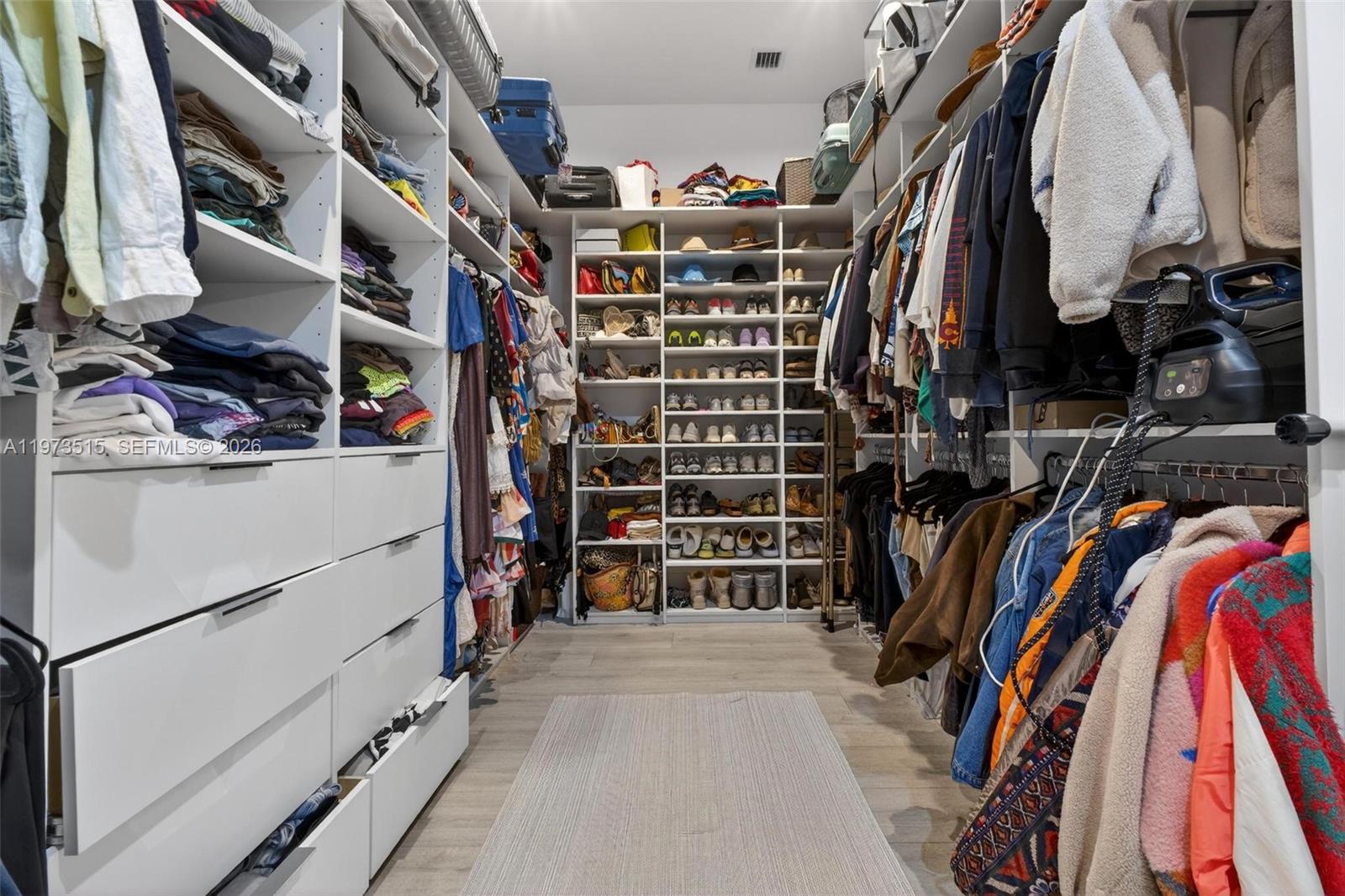 DOWNTOWN DORAL SOUTH PHAS - Residential