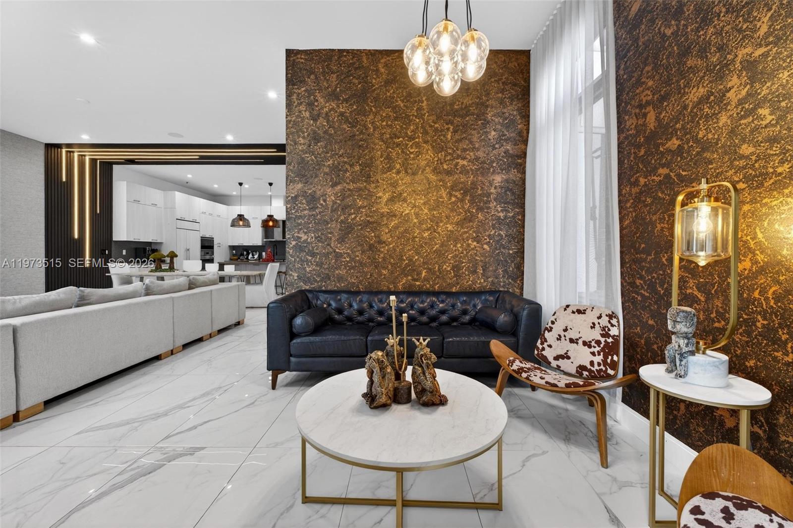 DOWNTOWN DORAL SOUTH PHAS - Residential