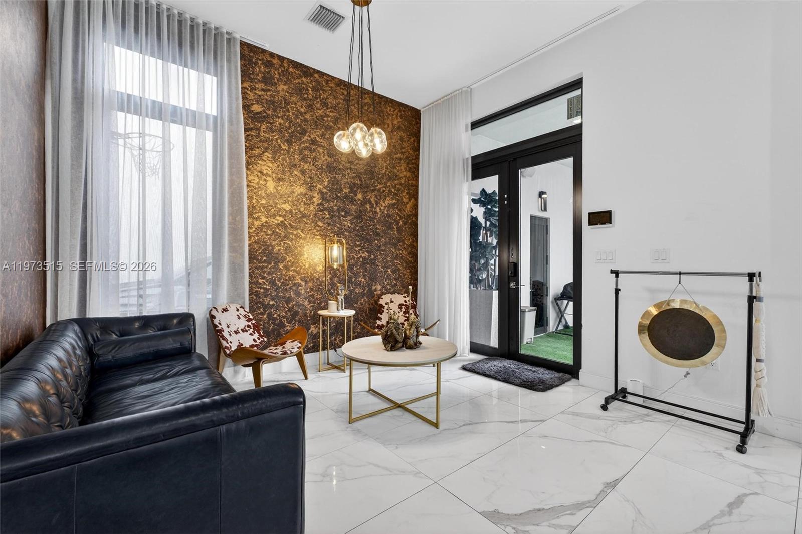 DOWNTOWN DORAL SOUTH PHAS - Residential