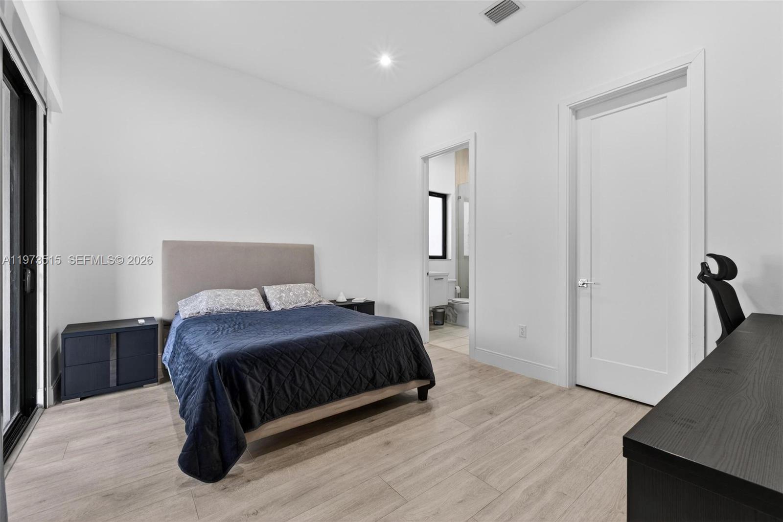 DOWNTOWN DORAL SOUTH PHAS - Residential