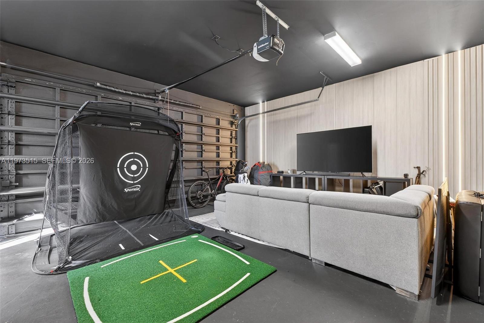 DOWNTOWN DORAL SOUTH PHAS - Residential