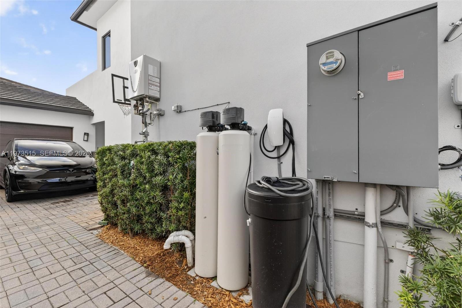 DOWNTOWN DORAL SOUTH PHAS - Residential