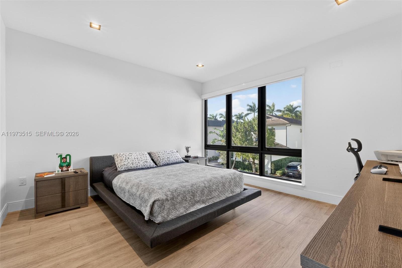 DOWNTOWN DORAL SOUTH PHAS - Residential