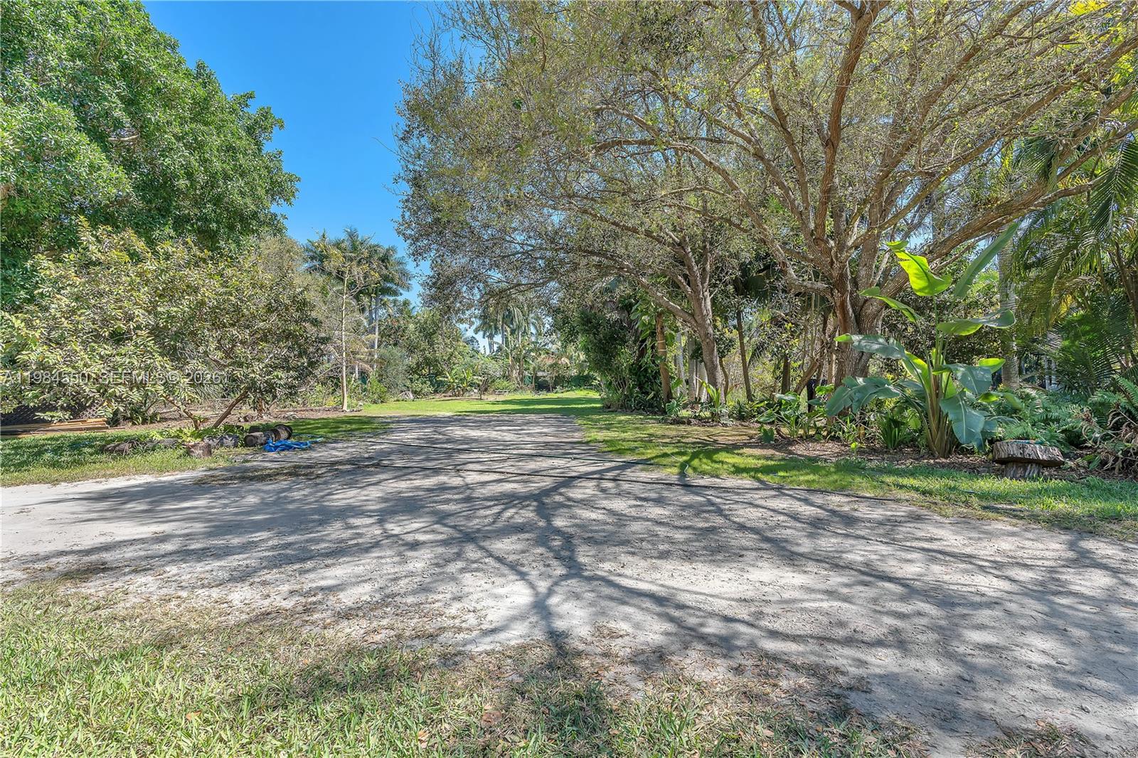 BISC GARDENS SEC A - Land