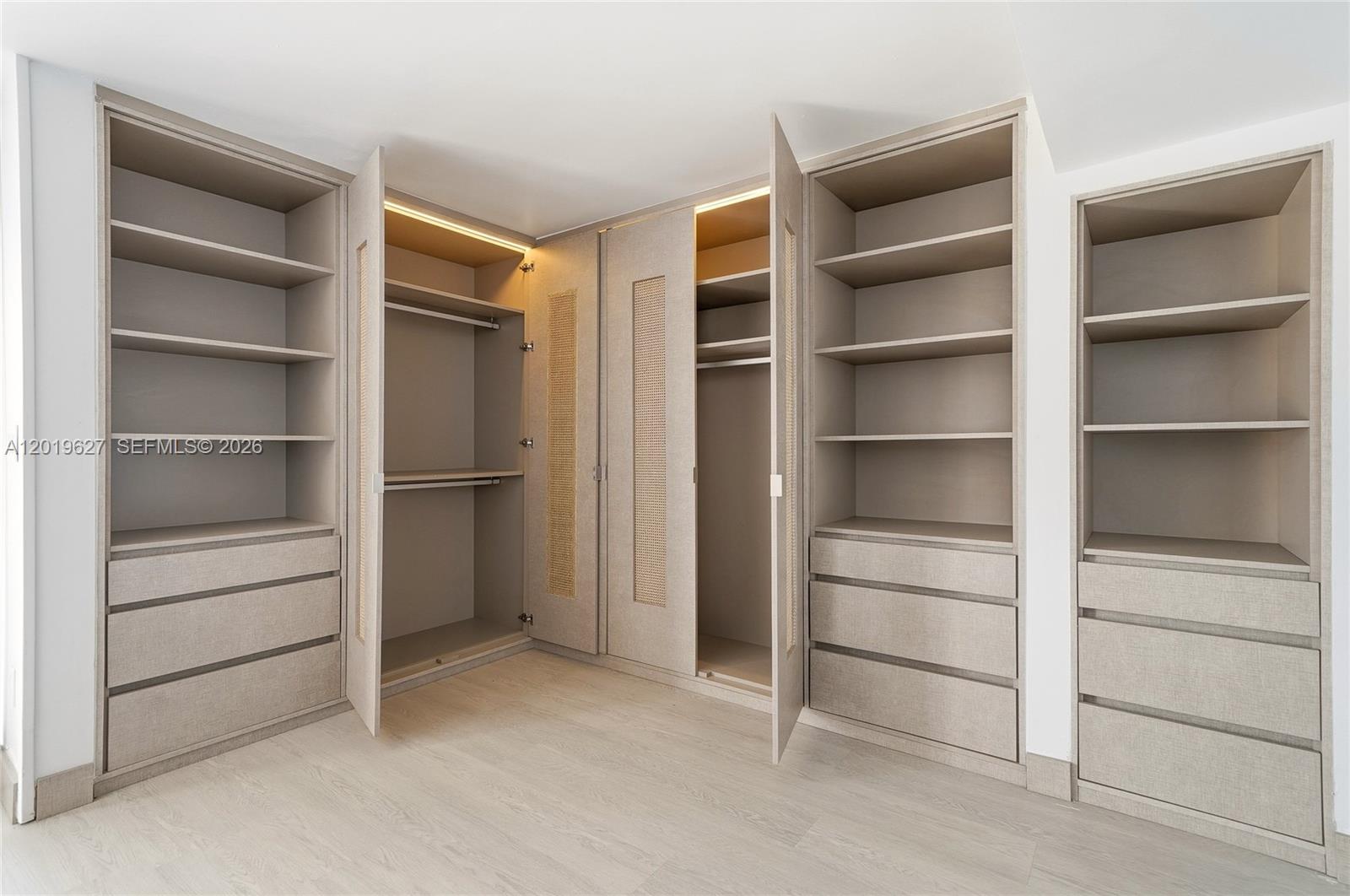 LEEWARD POINT CONDO - Residential