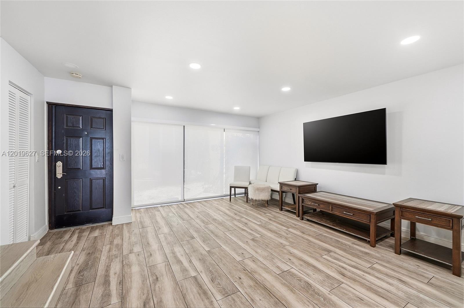 LEEWARD POINT CONDO - Residential