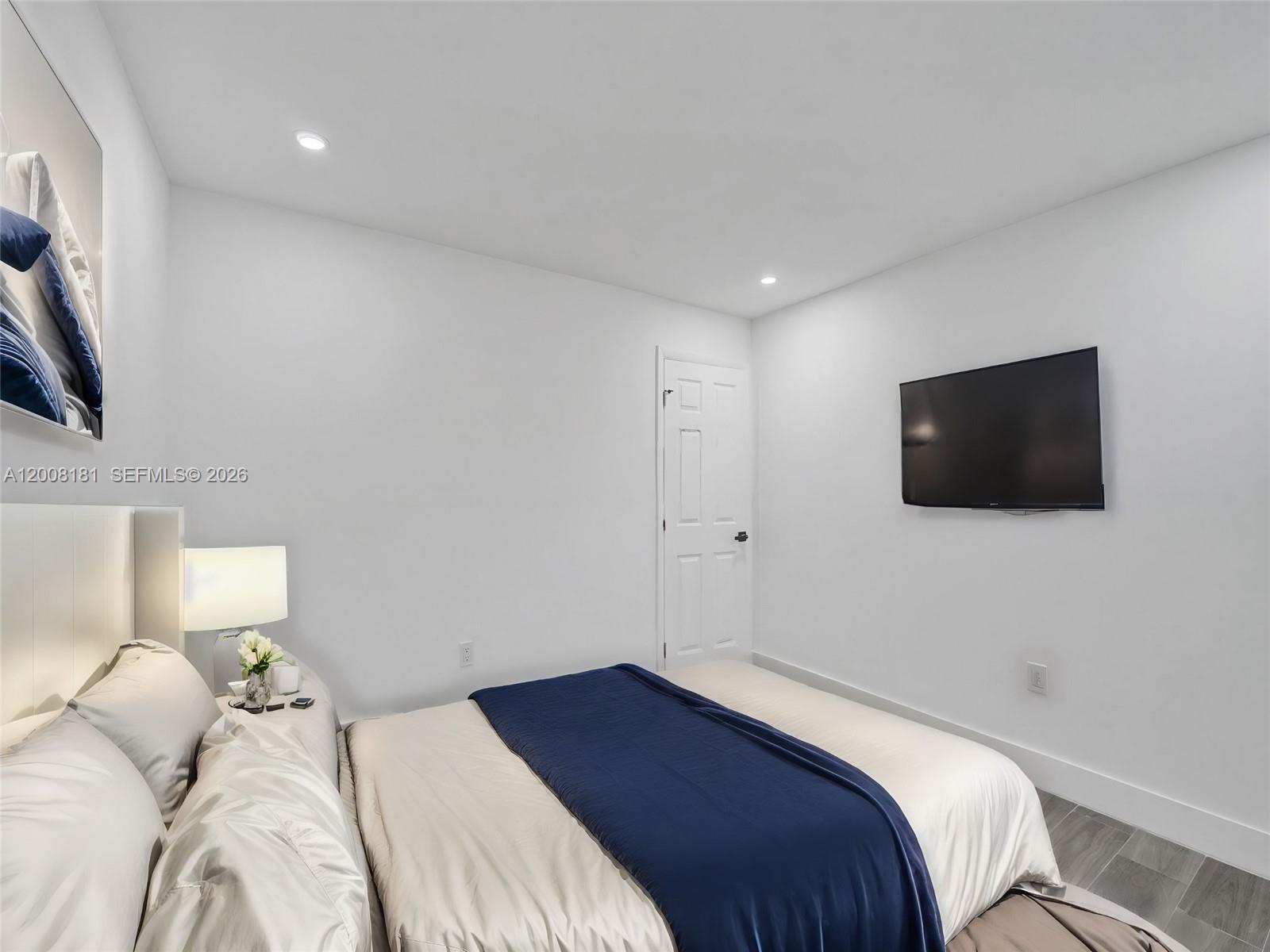 5740 Mayo St 0