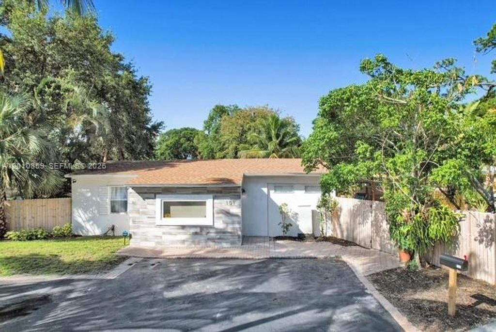 Photo of 101 SW 22nd Ave #0, Fort Lauderdale, FL 33312 (MLS # A12010859)