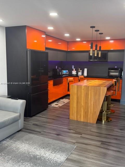 YOLANDA VILLAS CONDO - Residential