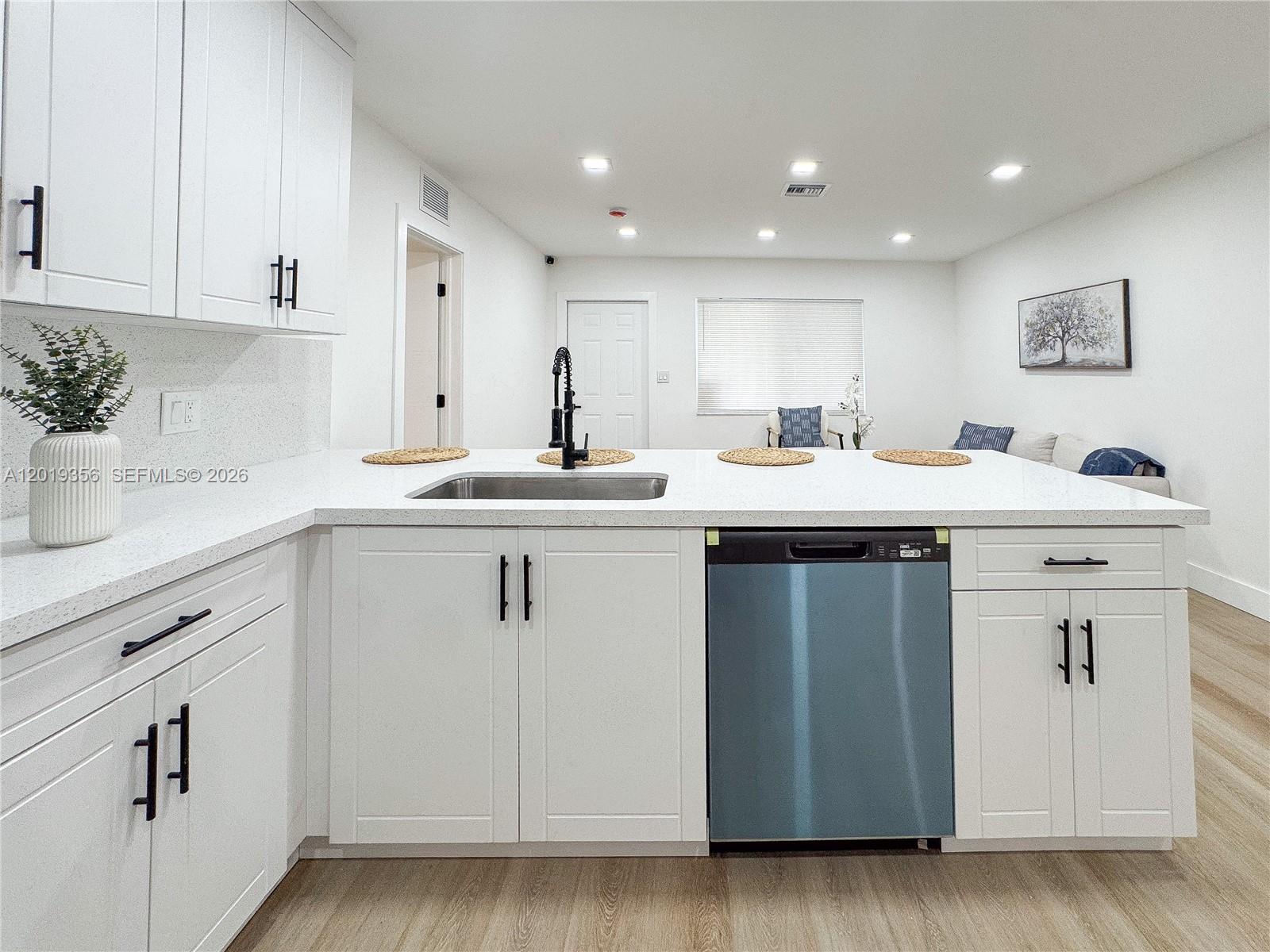 NORTH ANDREWS GARDENS FIR - Residential