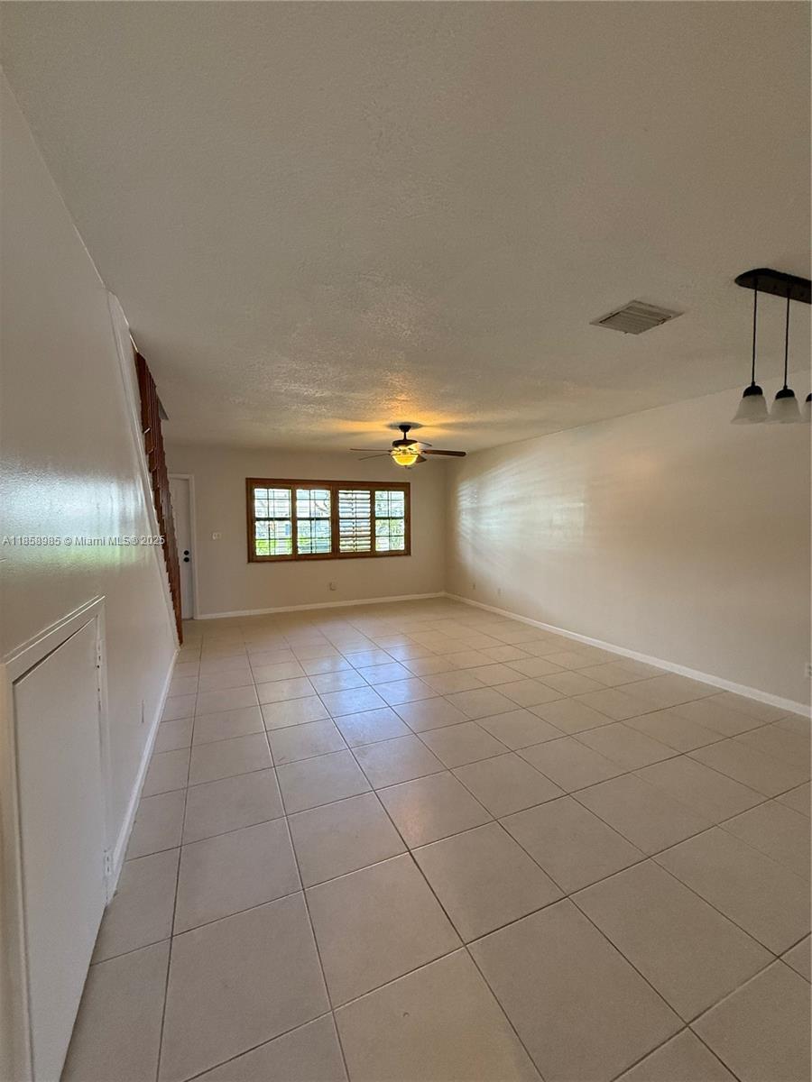 PEMBROKE POINTE SECTION T - Residential Lease