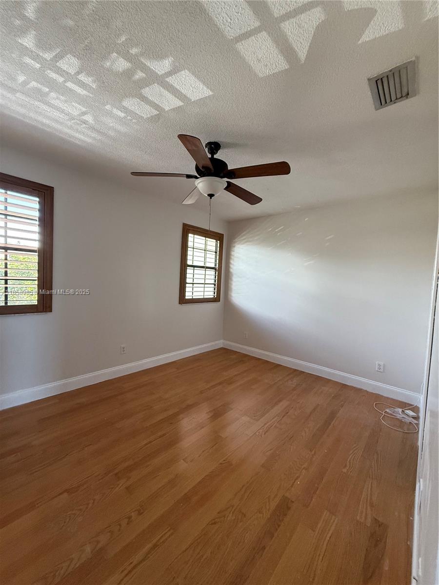 PEMBROKE POINTE SECTION T - Residential Lease
