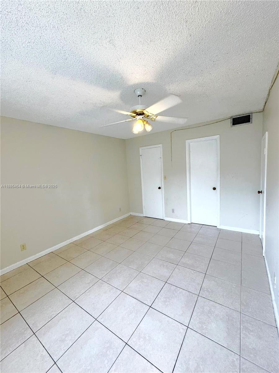 APPLE CREEK - Residential