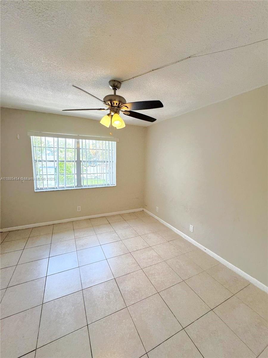 APPLE CREEK - Residential