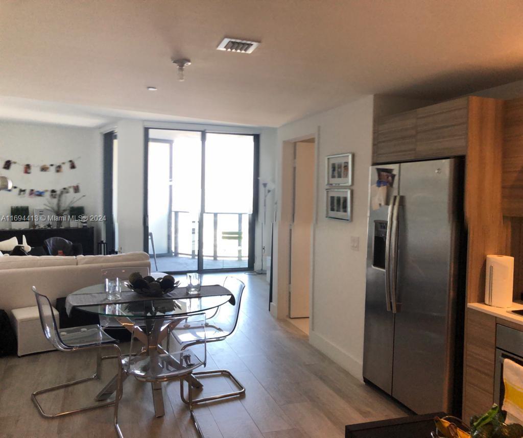 121 NE 34th St 2514