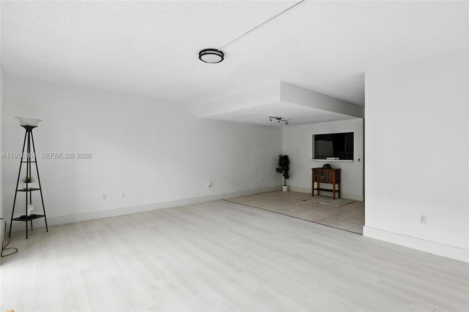 BRENTWOOD WEST TOWNHOUSES - Residential